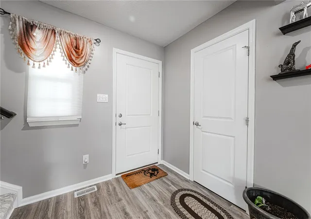 5th image of 1015 Colonial Wy, Dayton, OH 45424 | MLS# 962338