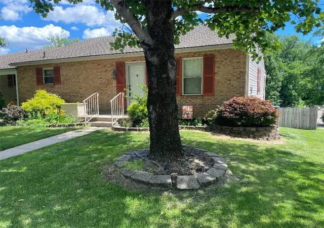 Homes for sale in Miamisburg, OH | 1530 King Richard Pkwy, Miamisburg, OH 45342 | MLS# 962249