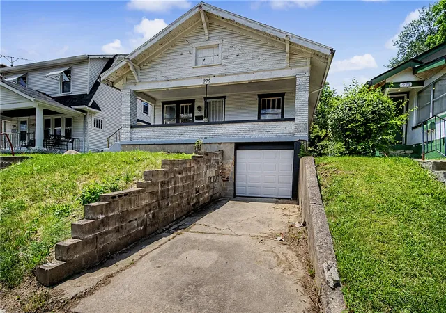 1st image of 225 Elmhurst Rd, Dayton, OH 45417 | MLS# 962478
