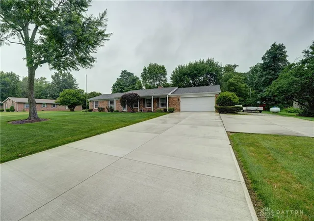 Homes for sale in Greenville, OH | 6555 Westfall Rd, Greenville, OH 45331 | MLS# 962423