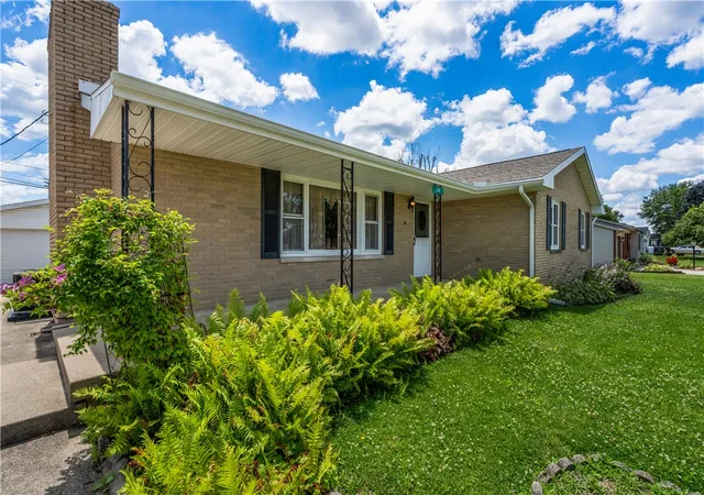 Photo 3 of Single family home for sale at 14 Greeneview Dr, Jamestown, OH 45335 | MLS# 962391 | Listing updated on 2026-07-21