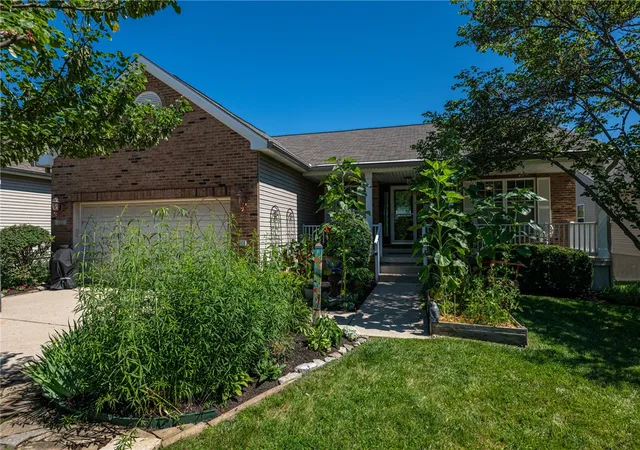 2nd image of 155 Keevers Pt, Springboro, OH 45066 | MLS# 962425