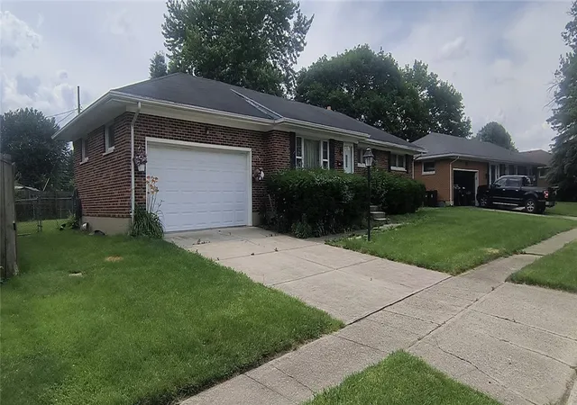 Photo 3 of Sale Pending at 4709 Chippendale Dr, Springfield, OH 45503 | MLS# 962371 | Listing updated on 2026-07-16