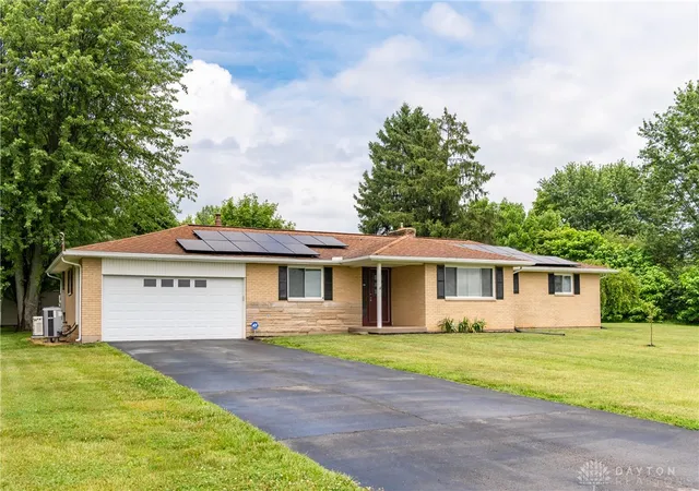 Photo 1 of Single family home for sale at 2676 Waynesville Jamestown Rd, Xenia, OH 45385 | MLS# 962456 | Listing updated on 2026-08-28