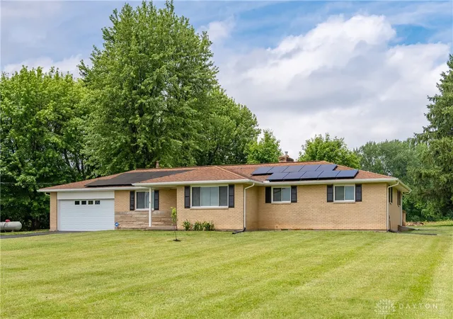 Photo 3 of Single family home for sale at 2676 Waynesville Jamestown Rd, Xenia, OH 45385 | MLS# 962456 | Listing updated on 2026-08-28