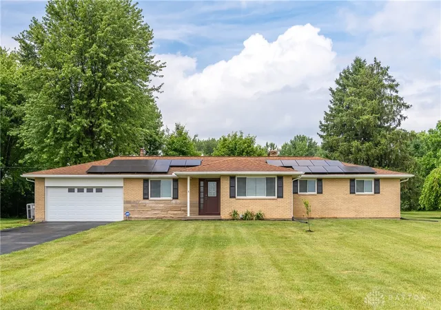 Photo 4 of Single family home for sale at 2676 Waynesville Jamestown Rd, Xenia, OH 45385 | MLS# 962456 | Listing updated on 2026-08-28