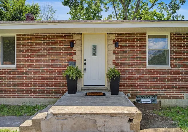 Photo 3 of Sale Pending at 2632 Hilary Ave, Dayton, OH 45417 | MLS# 961932 | Listing updated on 2026-08-28