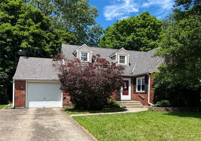 Photo 1 of Single family home for sale at 300 S Broadmoor Blvd, Springfield, OH 45504 | MLS# 962634 | Listing updated on 2026-07-13