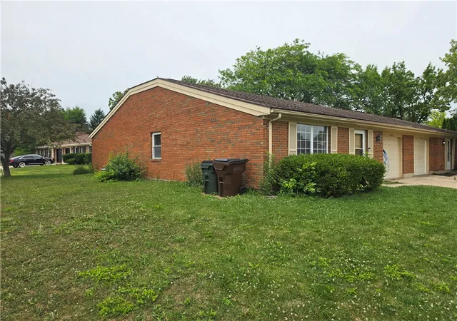 Homes for sale in Englewood, OH | 4312 Sarah Dr, Englewood, OH 45322 | MLS# 962596