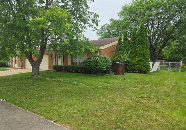 Homes for sale in Englewood, OH | 4312 Sarah Dr, Englewood, OH 45322 | MLS# 962596