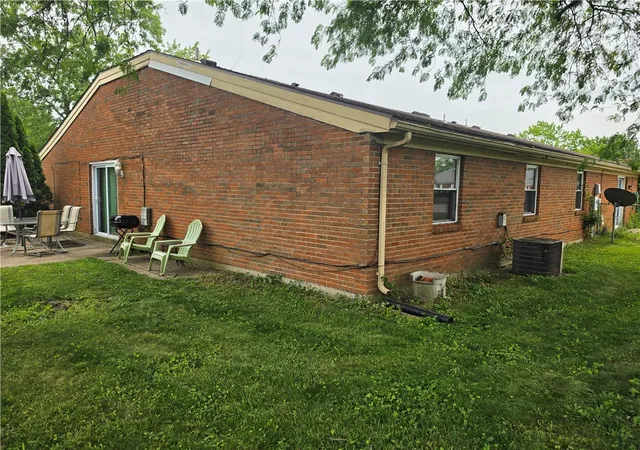 Homes for sale in Englewood, OH | 4312 Sarah Dr, Englewood, OH 45322 | MLS# 962596
