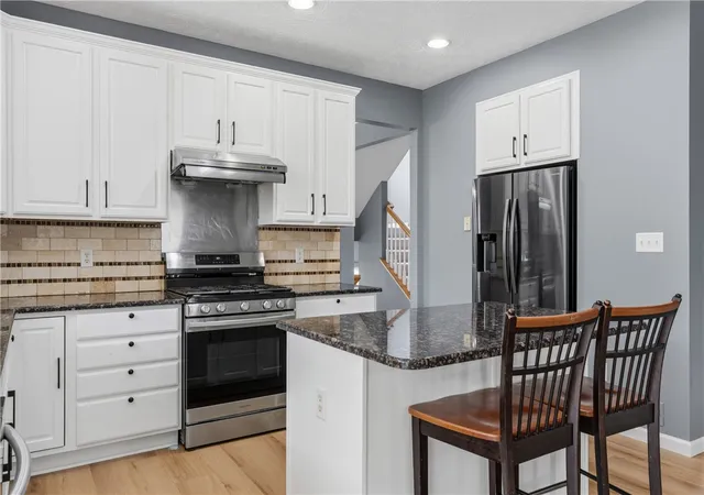 4th image of 9120 Surrey Gate Pl, Washington Twp, OH 45458 | MLS# 962649