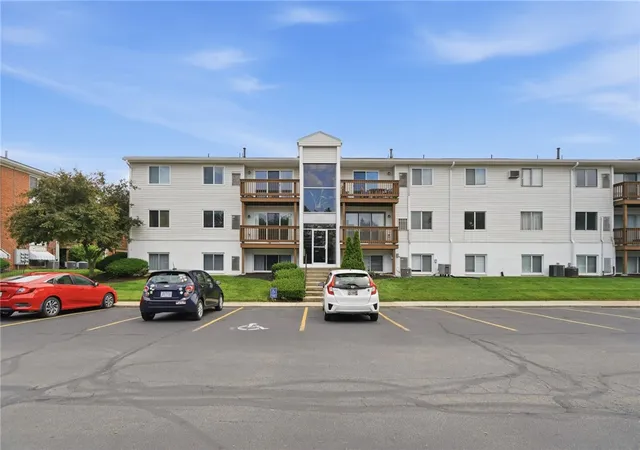 Homes for sale in Kettering, OH | 5611 E Coach #D, Kettering, OH 45440 | MLS# 962438