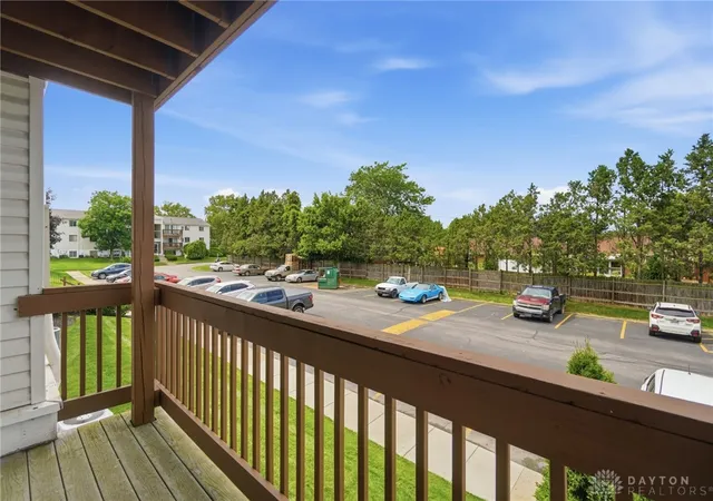 Homes for sale in Kettering, OH | 5611 Coach, Kettering, OH 45440 | Houzeo