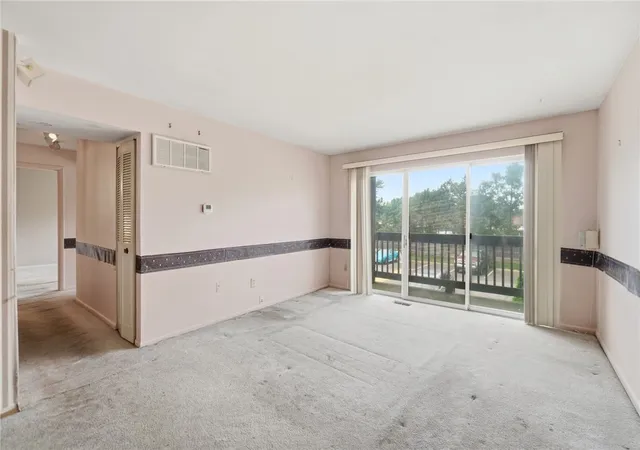 Homes for sale in Kettering, OH | 5611 E Coach #D, Kettering, OH 45440 | MLS# 962438