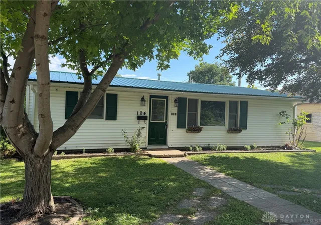 Homes for sale in Piqua, OH | 104 2nd St, Piqua, OH 45356 | MLS# 962676