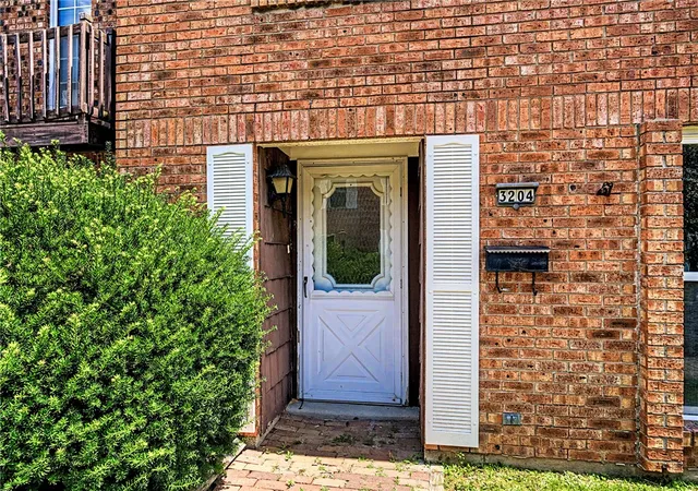 Listing Photo 4 - Condo for sale in building located at 3204 Roanoke Ct, Fairborn, OH 45324
