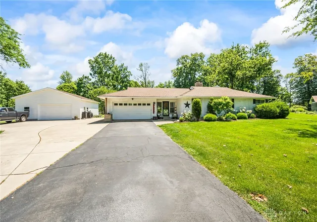 Homes for sale in Tipp City, OH | 6455 Peters Rd, Tipp City, OH 45371 | MLS# 962538