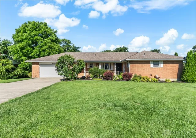 Homes for sale in Miamisburg, OH | 1209 S Heincke Rd, Miamisburg, OH 45342 | MLS# 962679