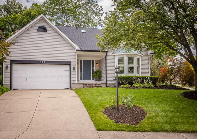 Homes for sale in Miamisburg, OH | 924 Alexandersville Rd, Miamisburg, OH 45342 | MLS# 962739