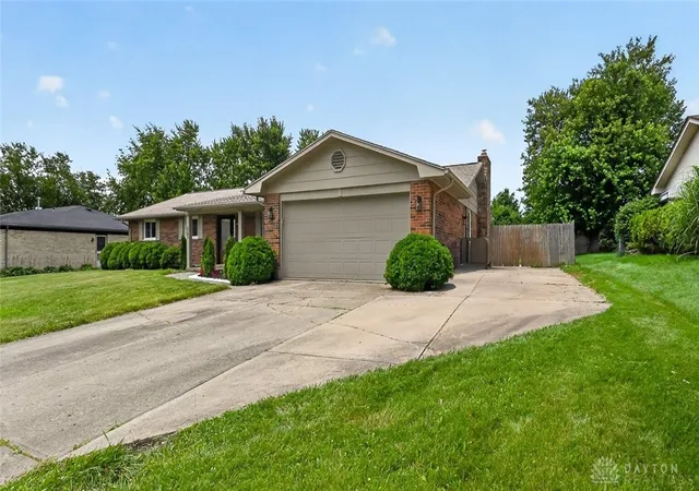 Photo 4 of Single family home for sale at 2285 El Cid Dr, Beavercreek, OH 45431 | MLS# 962763 | Listing updated on 2026-08-01