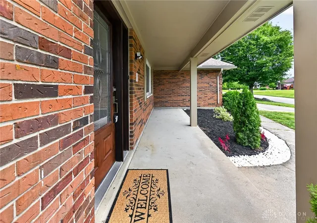 Photo 5 of Single family home for sale at 2285 El Cid Dr, Beavercreek, OH 45431 | MLS# 962763 | Listing updated on 2026-08-01
