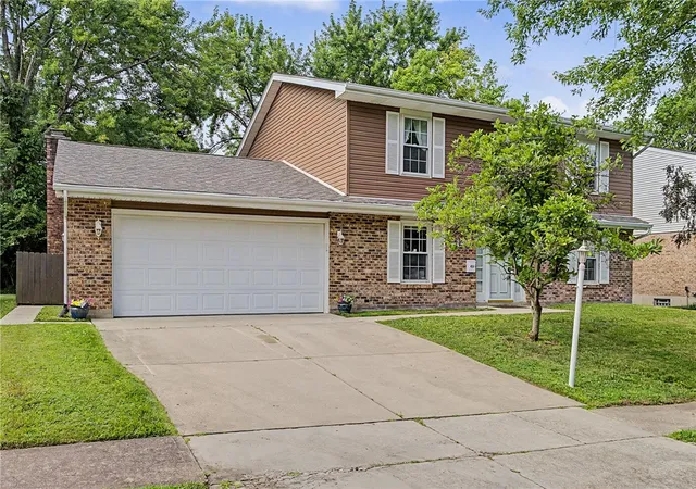 Homes for sale in Dayton, OH | 4140 Beech Tree Ct, Dayton, OH 45424 | MLS# 962025