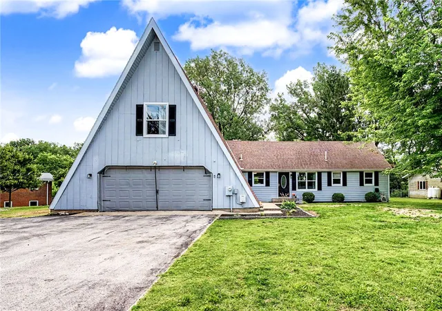Homes for sale in Greenville, OH | 3685 West Dr, Greenville, OH 45331 | MLS# 960582