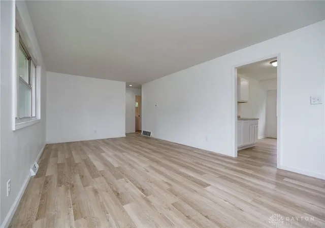 Photo 2 of Single family home for sale at 42 Stubbs Dr, Dayton, OH 45426 | MLS# 962453 | Listing updated on 2026-06-26