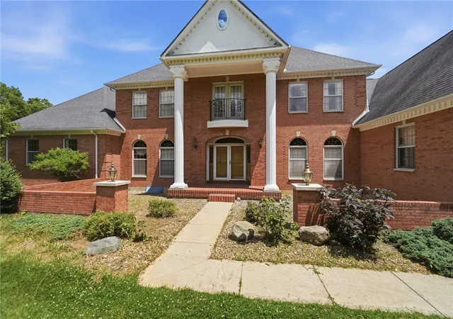 Photo 4 of Sale Pending at 440 Sugarbrook Trl, Bellbrook, OH 45305 | MLS# 962778 | Listing updated on 2026-07-15