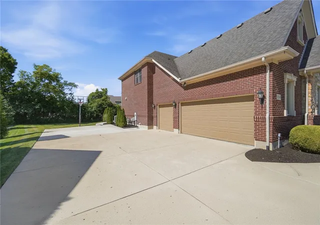 73rd image of 10540 Wallingsford Cir, Dayton, OH 45458 | MLS# 962692