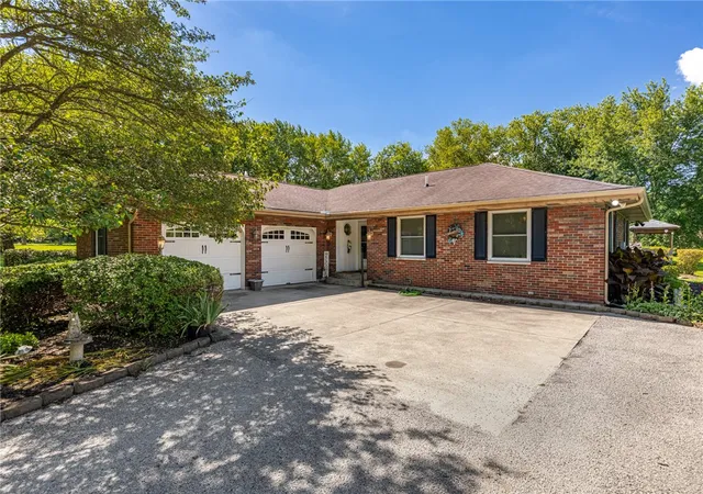Homes for sale in Clearcreek Twp, OH | 2063 Pekin Rd, Clearcreek Twp, OH 45068 | MLS# 962844