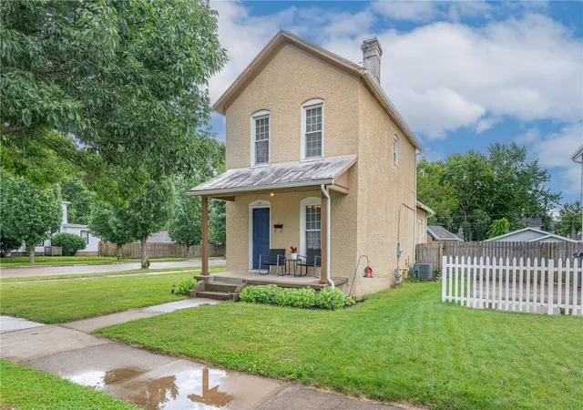 Homes for sale in West Carrollton, OH | 34 E Cottage Ave, West Carrollton, OH 45449 | MLS# 962783