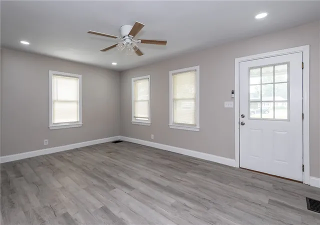 3rd image of 300 Skyview Dr, Vandalia, OH 45377 | MLS# 962837