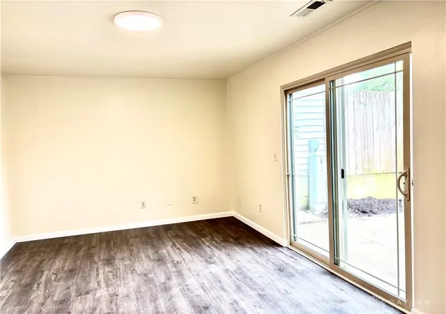 Listing Photo 2 - Condo for sale in building located at 6405 Harbinger Ln, Dayton, OH 45449 - Unit #