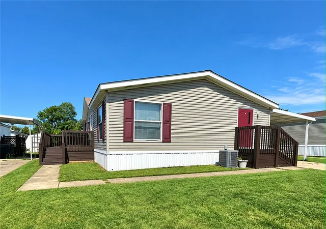 Photo 2 of Manufactured home for sale at 1103 Apple Blossom Ln, Sidney, OH 45465 | MLS# 962900 | Listing updated on 2026-10-11