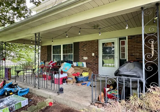 Homes for sale in West Chester, OH | 8741 Ashbrook Dr, West Chester, OH 45069 | MLS# 962909