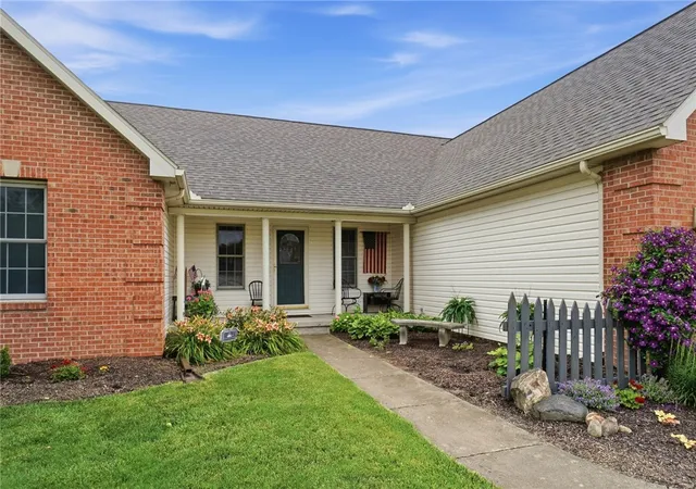 Homes for sale in Bath Twp, OH | 656 Gardenview Cir, Bath Twp, OH 45801 | MLS# 962874