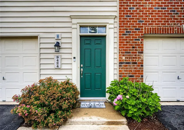 Homes for sale in Dayton, OH | 9424 Tahoe Dr, Dayton, OH 45458 | MLS# 962926
