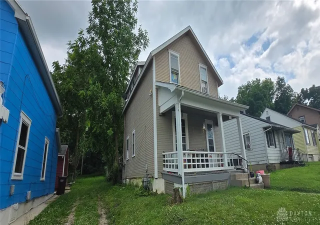 1st image of 910 Pine St, Springfield, OH 45505 | MLS# 962892