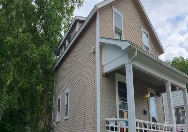 2nd image of 910 Pine St, Springfield, OH 45505 | MLS# 962892