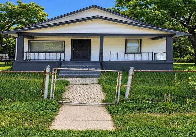 Photo 1 of Single family home for sale at 44 Bluecrest Ave, Dayton, OH 45417 | MLS# 962919 | Listing updated on 2026-10-07