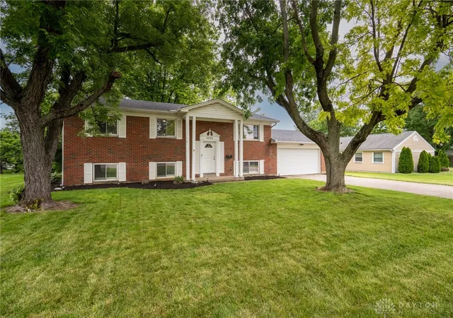 Homes for sale in Kettering, OH | 4406 Wilmington Pike, Kettering, OH 45440 | MLS# 962948