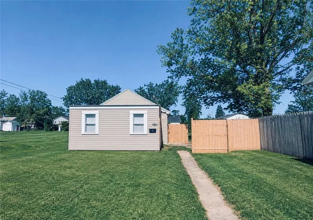 1st image of 4041 Old Riverside Dr, Dayton, OH 45405 | MLS# 962920