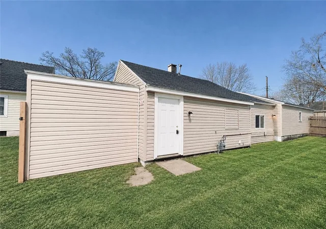3rd image of 4041 Old Riverside Dr, Dayton, OH 45405 | MLS# 962920