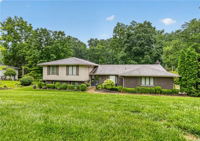 2nd image of 1480 Ambridge Rd, Washington Twp, OH 45459 | MLS# 962974