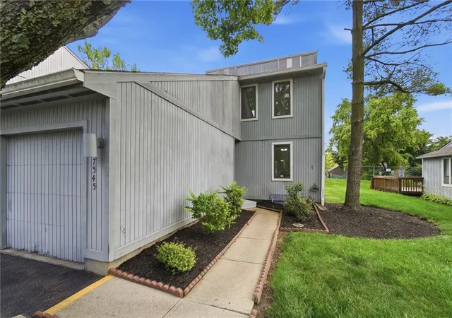 2nd image of 7545 Welsley Trace, West Chester, OH 45069 | MLS# 963003