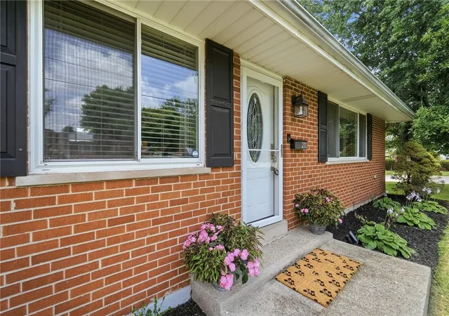 5th image of 205 Parker Dr, Springboro, OH 45066 | MLS# 963009