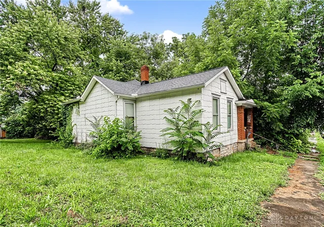 Photo 3 of Single family home for sale at 533 Parrot St, Dayton, OH 45410 | MLS# 962451 | Listing updated on 2026-06-30