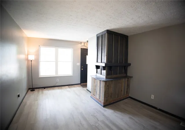 2nd image of 101 Highridge Ct, Franklin, OH 45005 | MLS# 963050